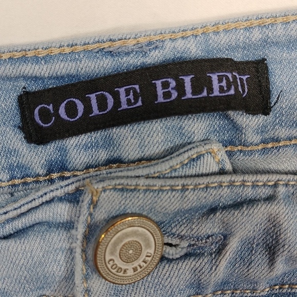 Code Bleu women's denim shorts size 10P - Picture 2 of 15